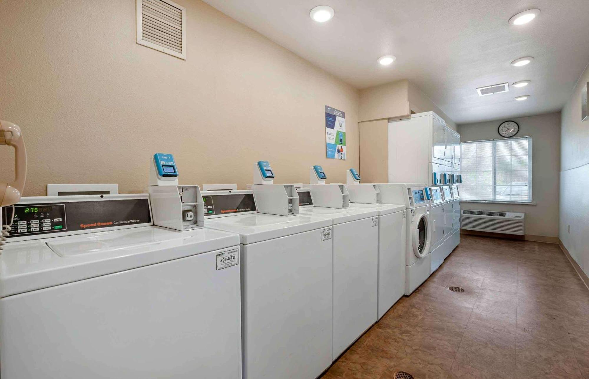 Extended Stay America Select Suites - Indianapolis - بلينفيلد المظهر الخارجي الصورة
